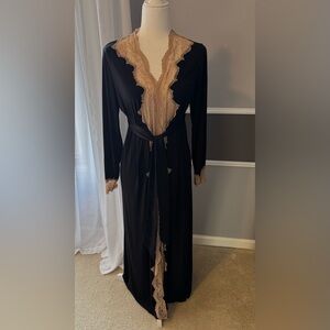 Soma Black Robe with Cream Lace Trim